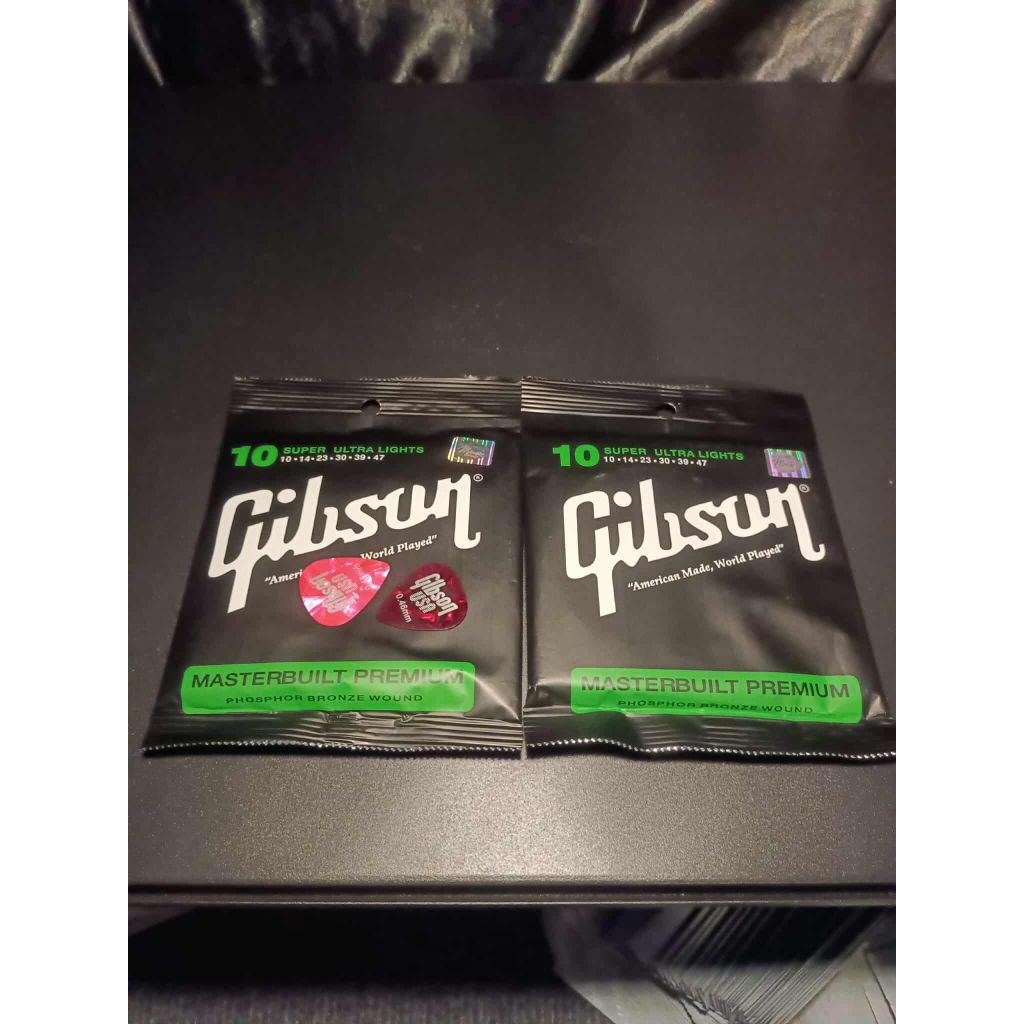 สายกีต้าร์โปร่ง GIBSON Acoustic Strings เบอร์ 10 จำนวน 2 ชุด  เคลือบกันสนิม เสียงใส เล่นนุ่มมือ อายุการใช้งานยาวนาน