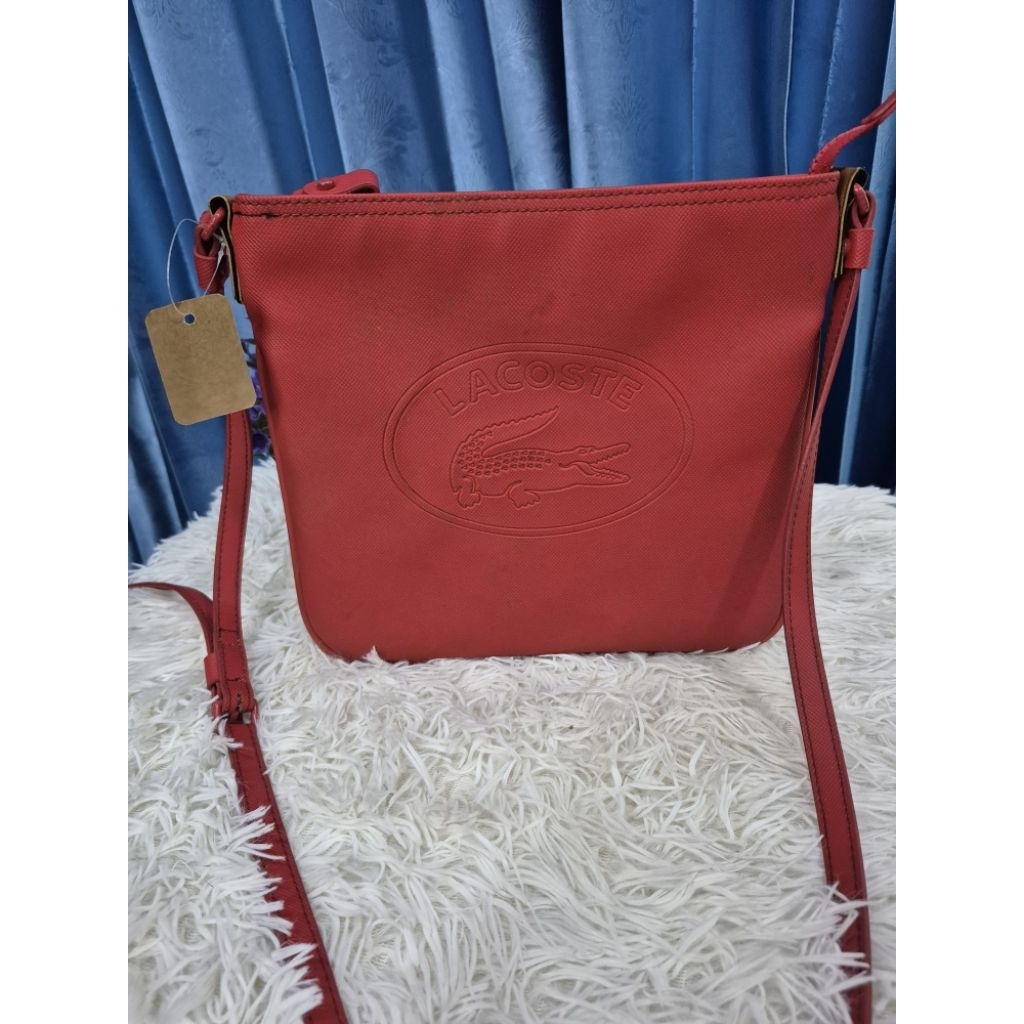 กระเป๋า Lacoste แท้สีแดงสะพายข้าง 10.5 นิ้ว