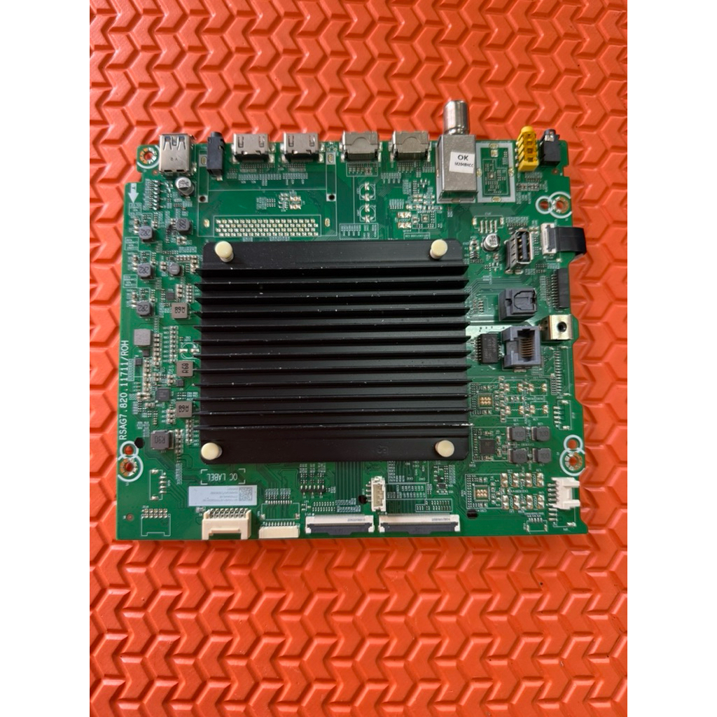 เมนบอร์ดทีวี Hisenseรุ่น 55U7H พาสบอร์ด RSAG7.820.11711/ROH
