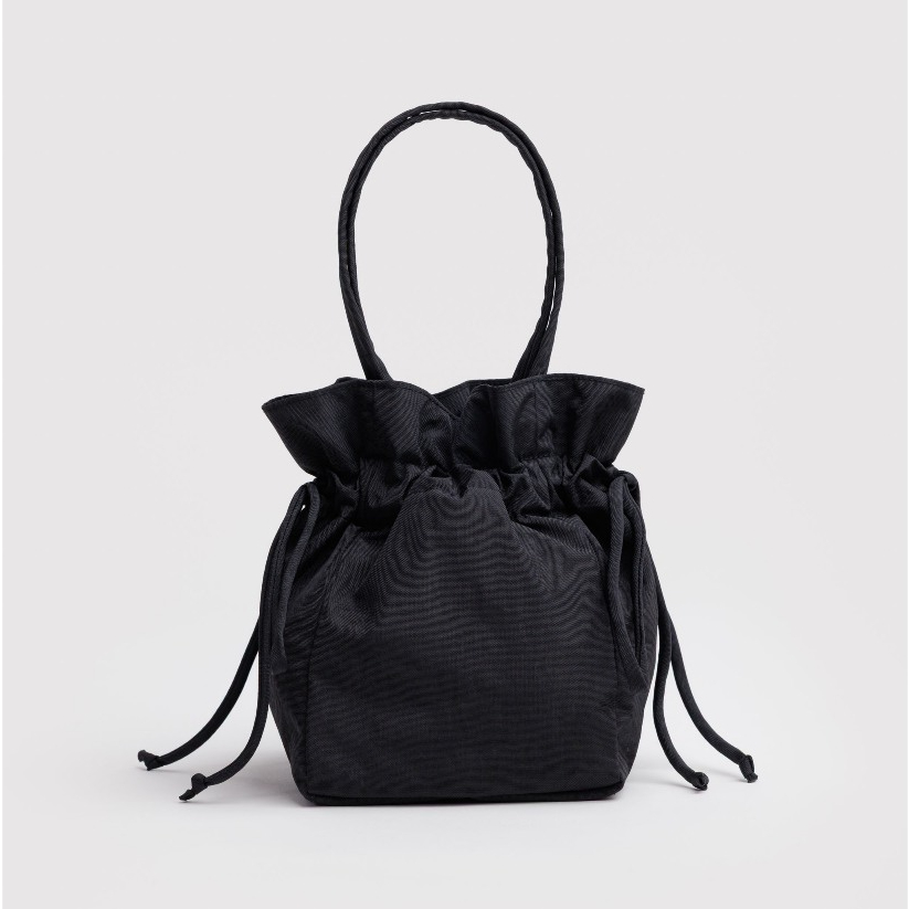 (พร้อมส่ง) BAGGU Nylon Drawstring กระเป๋าหูรูด สไตล์มินิมอล ผ้าไนลอน น้ำหนักเบา นำเข้าจากประเทศอเมริกา - รูปที่ 6