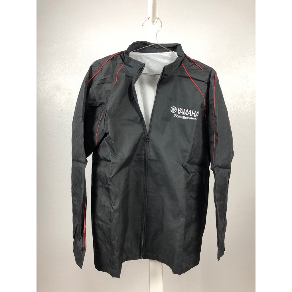 เสื้อแจ็คเก็ต Yamaha มือหนึ่งแถมมากับรถอก 44 นิ้วยาว 28 นิ้ว