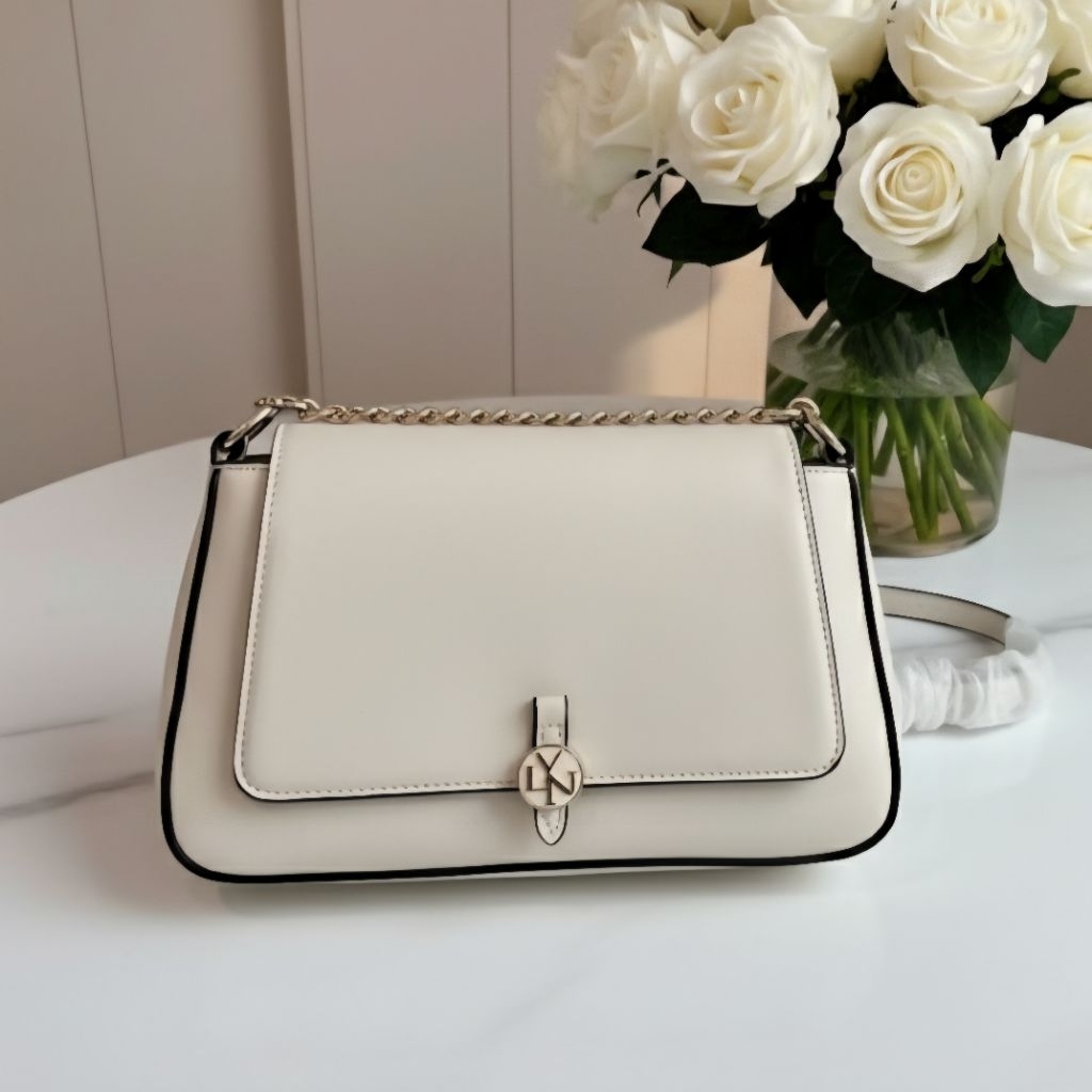 🌈พร้อมส่ง 𝐋𝐘𝐍​ Arista Crossbody กระเป๋าสะพายข้าง​ สายโซ่​+หนัง