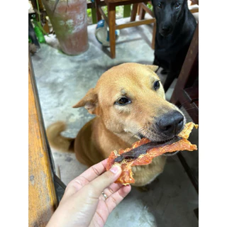 สันในไก่อบแห้ง 200 กรัม ขนมสุนัขแสนอร่อย สันในไก่หน้าตับหมูอบแห้ง รวมความฟินทั้งไก่ทั้งตับ อร่อยดี มีประโยชน์ ขนมสุนัข