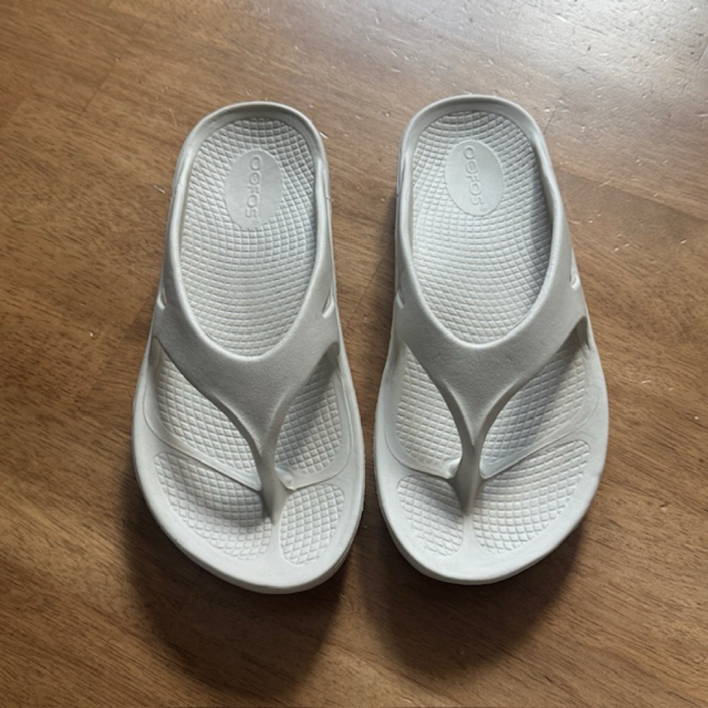 Oofos รองเท้าแตะเพื่อสุขภาพมือสองของแท้  ไซส์ 38