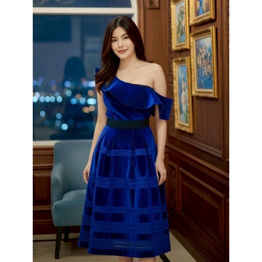 MG001BL-0220 : Blue Velvet off shoulder dress