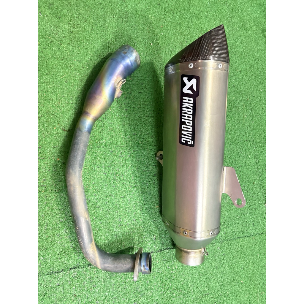 AKRAPOVICแท้ (มือ2) FORZA350/ADV350.