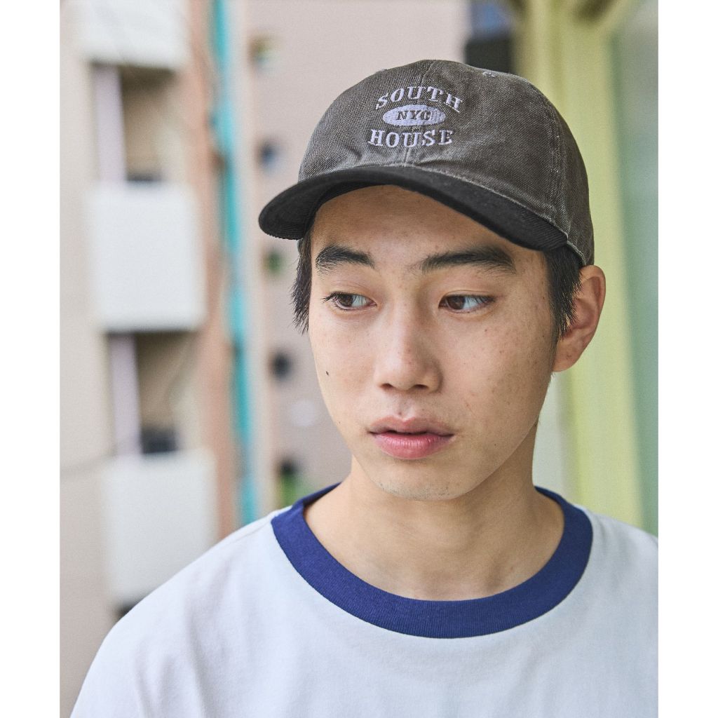 ืniko and ... หมวกสไตล์วินเทจ College Logo Duck Cap