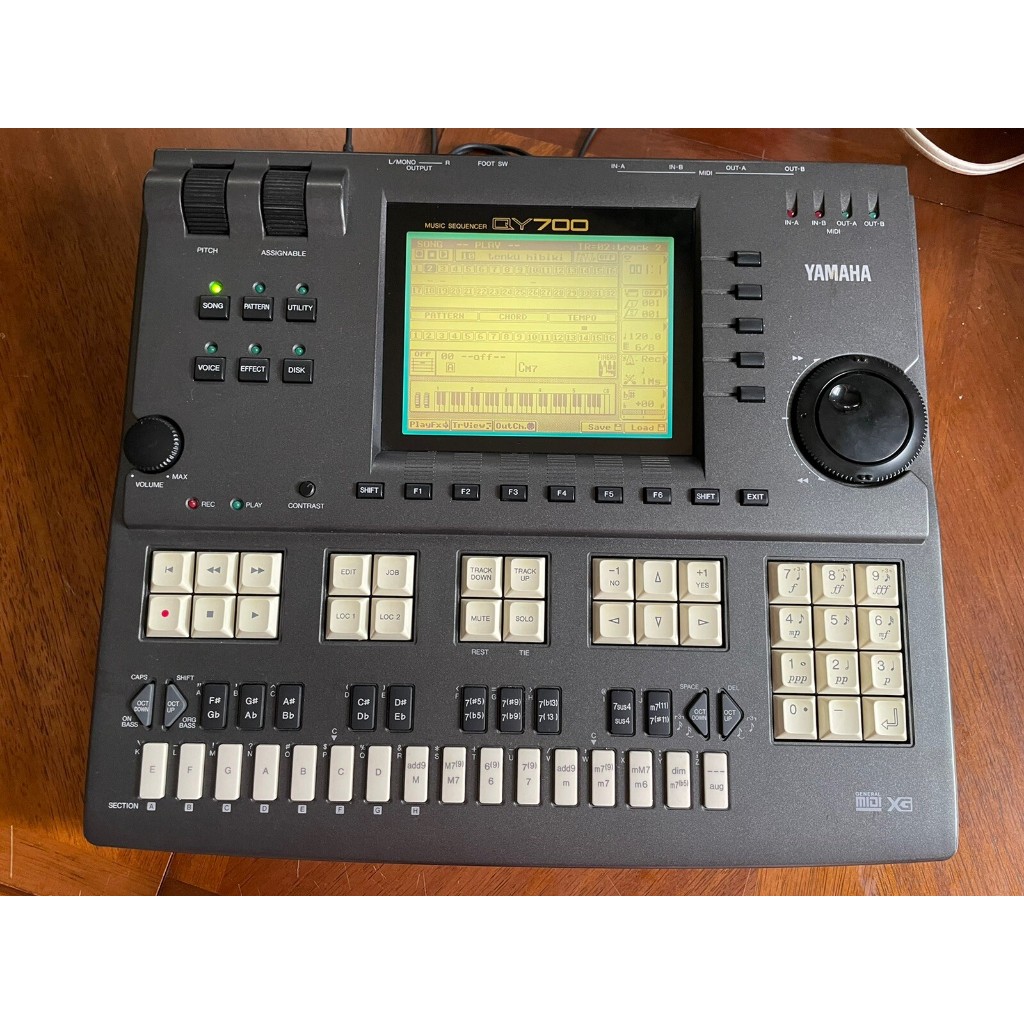 Yamaha QY700 Sequencer Workstation W/ MIDI Synthesiser Effects & More In Stock J