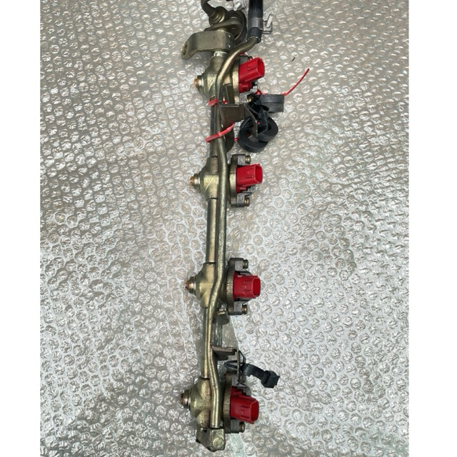 หัวฉีด Nissan เครื่องSR20 1ชุด มีสี่หัว มือสองญี่ปุ่น