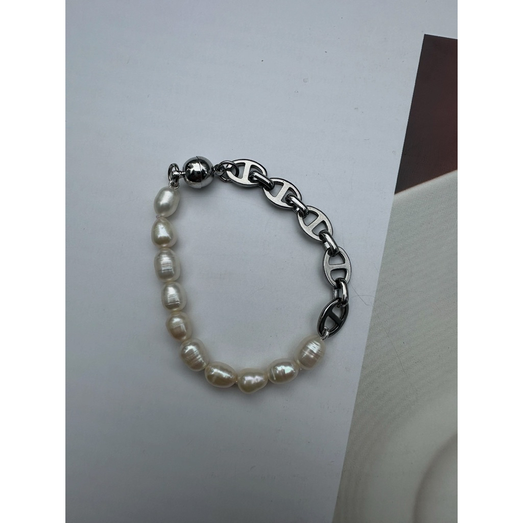 pearl & Chain Bracelet