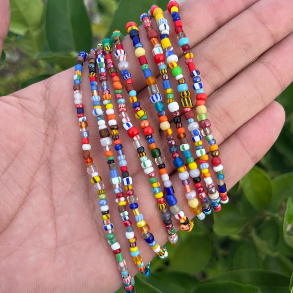 African Christmas Glass Beads สร้อยลูกปัดแก้วแอฟริกัน สีสดใสสำหรับตกแต่งวันคริสต์มาส