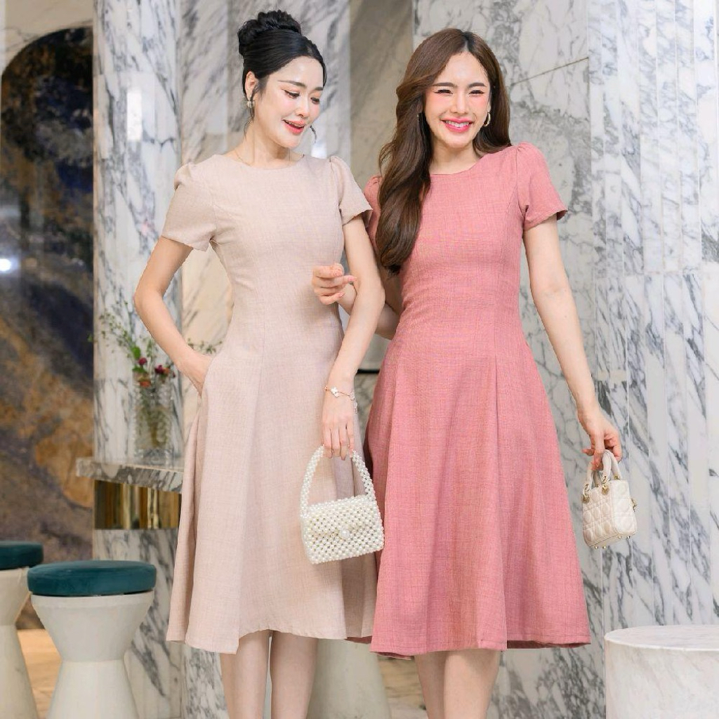 DS04  (**ผ้าสโนวฟลอร่า**)เดรสออกงานคอกลม ชุดทำงาน ชุดไปคาเฟ่ดีเทลสวยสุภาพเรียบหรู (ลงตรงไซส์)**งานป้ายบงกชเดรส