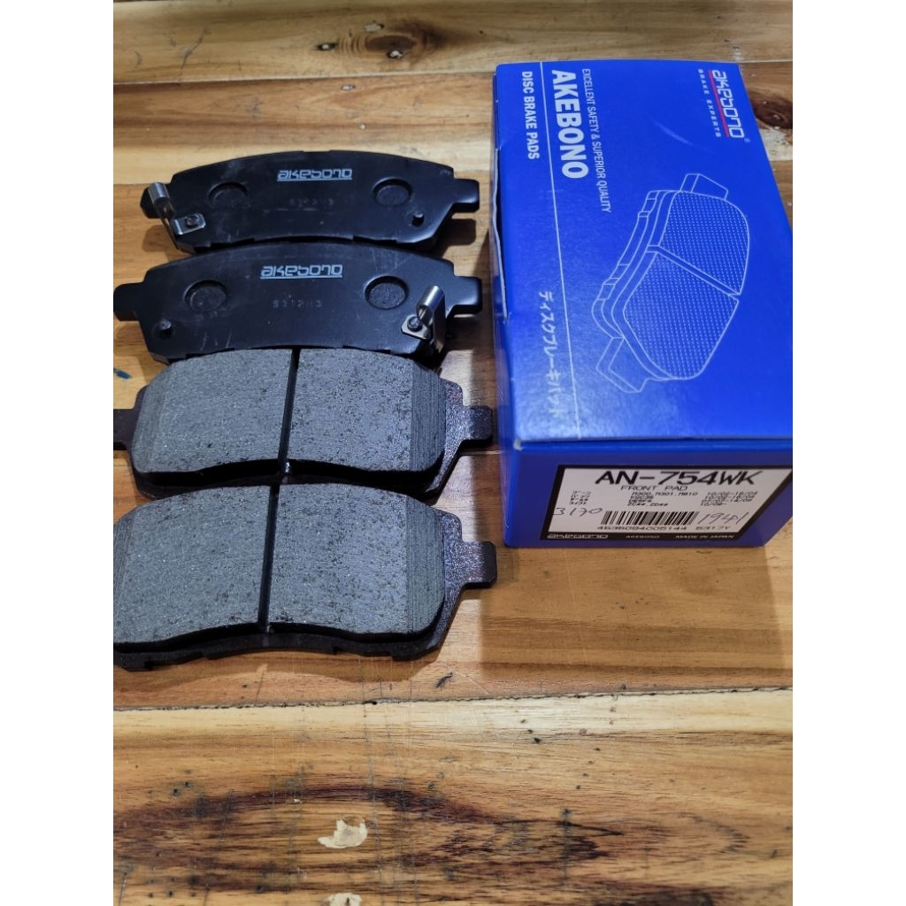 Akebono ผ้าดิสเบรคหน้า มาสด้า 2 1.5 / ฟอร์ด เฟียสต้า / ซูซุกิ สวิฟท์ 1.2 ,เออร์ติก้า(AN754WK)Mazda 2