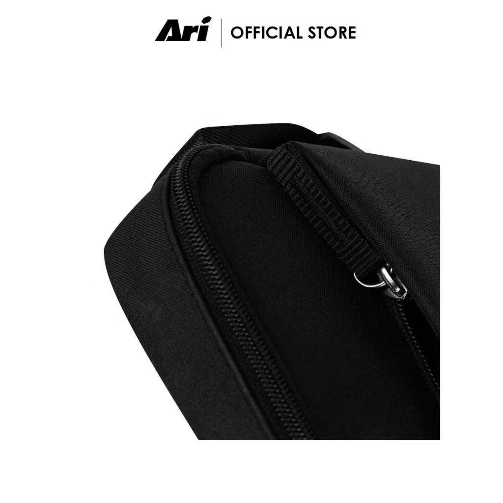 ARI ESSENTIAL POCKET BAG - BLACK (AHW1585-01) กระเป๋าสะพายข้าง อาริ ESSENTIAL POCKET สีดำ - รูปที่ 3