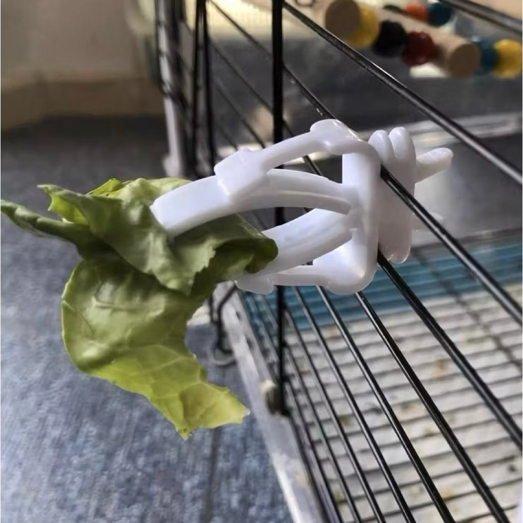 D-41 ที่ให้ผลไม้ แบบหนีบ สามารถติดคาไว้กับกรงได้เลย D41