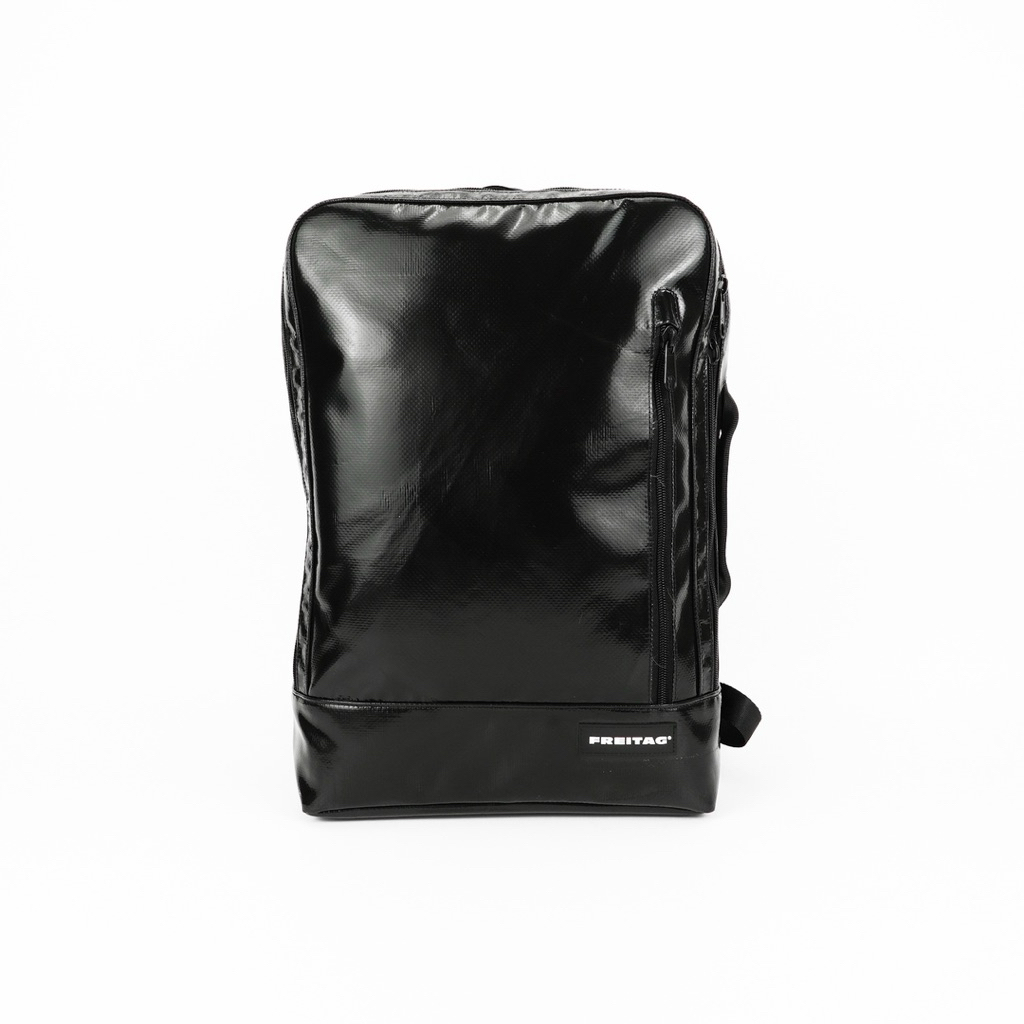 FREITAG F306 HAZZARD  ผ้าดำ ช่องใส่ของสีเขียวเข้ม ผ้าหนา นุ่ม ผ้าเงาวิบวับ เนื้อเนียนๆ เกล็ดแบบคมสวย