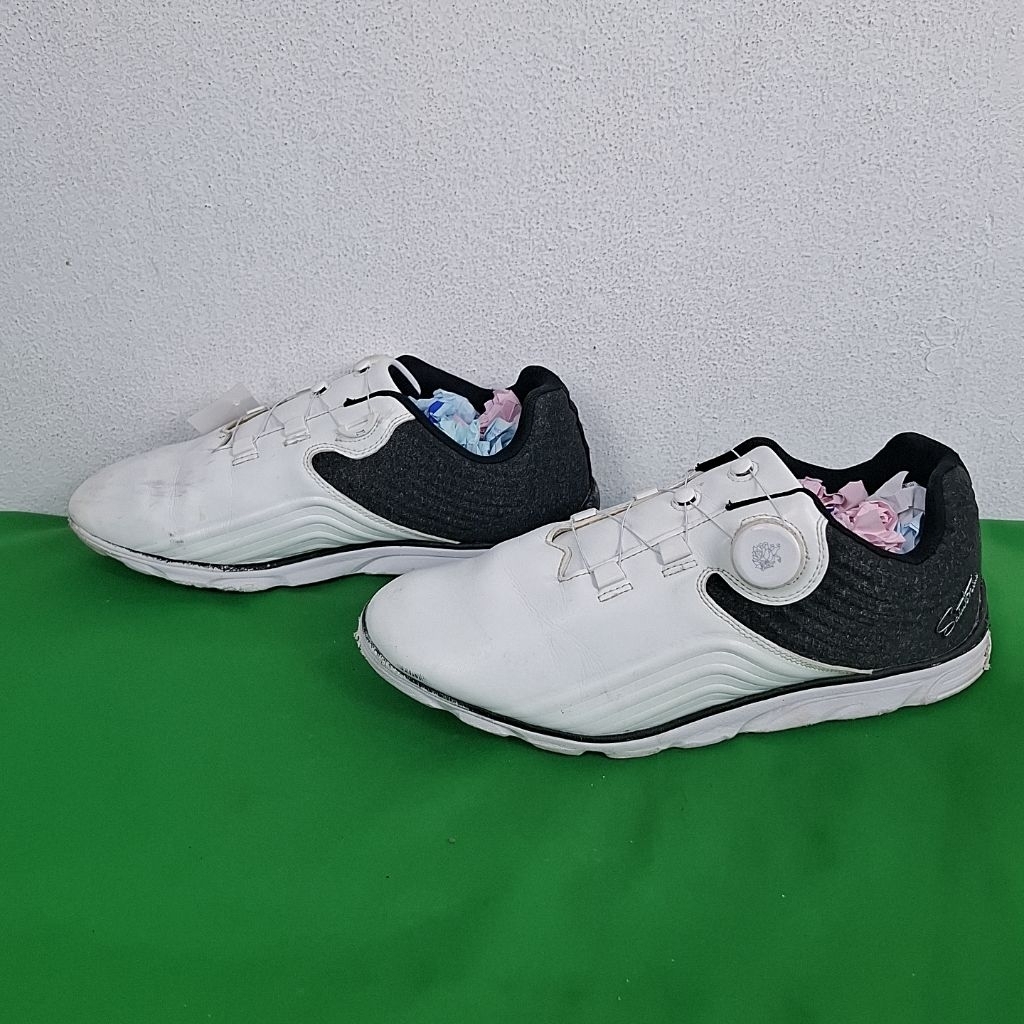 2A874 รองเท้ากีฬากอล์ฟ 28.5CM รองเท้าผ้าใบ รองเท้าแฟชั่น มือสอง รายละเอียดตามรูปนะคะ