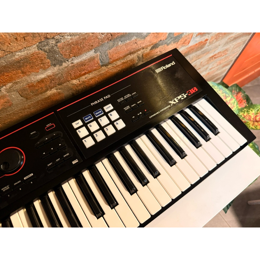 Roland XPS 30 คีย์บอร์ด 61 แป้น