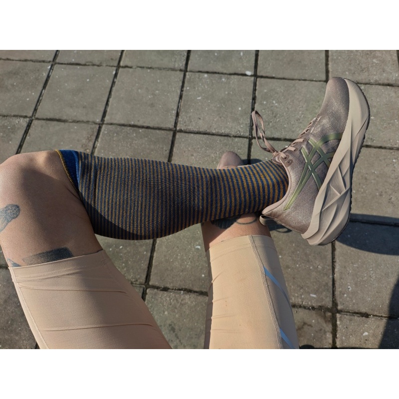 🔥 （แท้ 100%）✅𝐀𝐬𝐢𝐜𝐬  NOVABLAST 5 LUXE รองเท้าวิ่ง unisex สบายสุดๆ พื้นนุ่มเด้ง ใส่ได้ทุกสถานการณ์ - รูปที่ 6