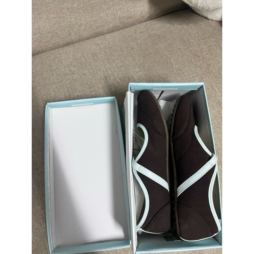 The Rookie - Labotte.bkk รองเท้าแมรี่เจน สนิกเก้อ mary jane sneaker ไซต์38