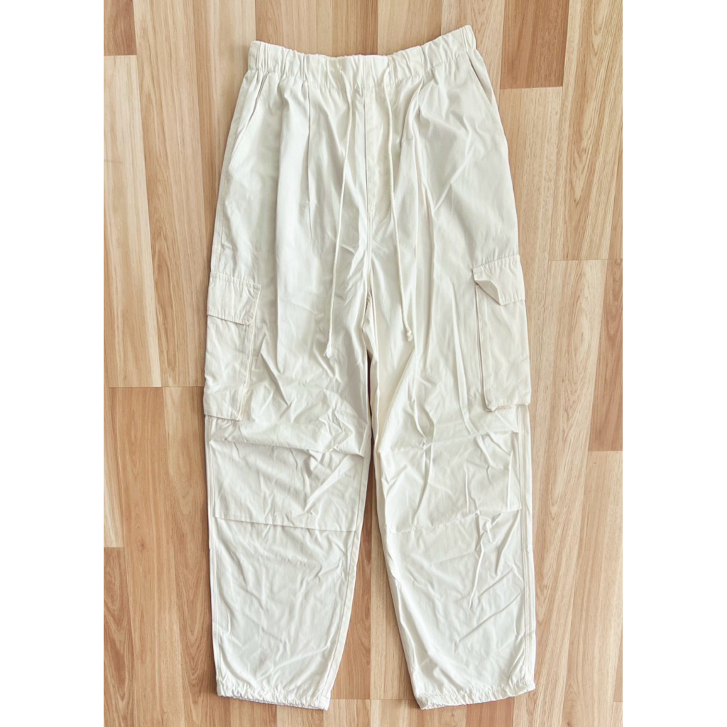 gu cargo pant ขาวครีม L