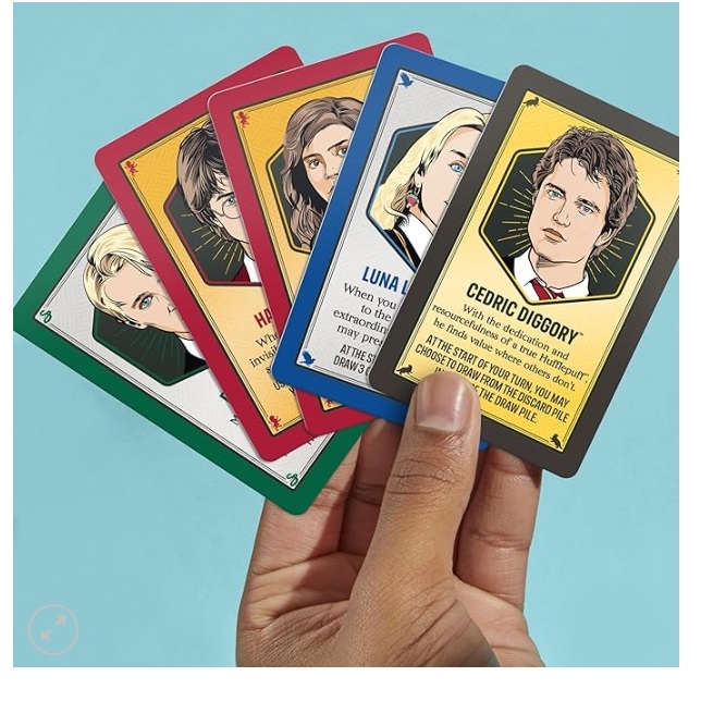 Monopoly Deal: Harry Potter Card Game (เกมการ์ด) – เล่นเร็ว จบไว! ดวลเวทมนตร์ สะสมไอเทมวิเศษ ราคา ถูกที่สุด ดีลบีเคเค แกลเลอรีภาพที่ 5