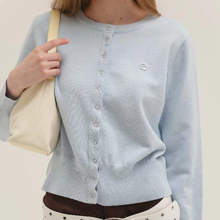 CHUUCHOP - Gummy Cardigan คาดิแกนแขนยาว แต่งกระดุมยาว(C8365)