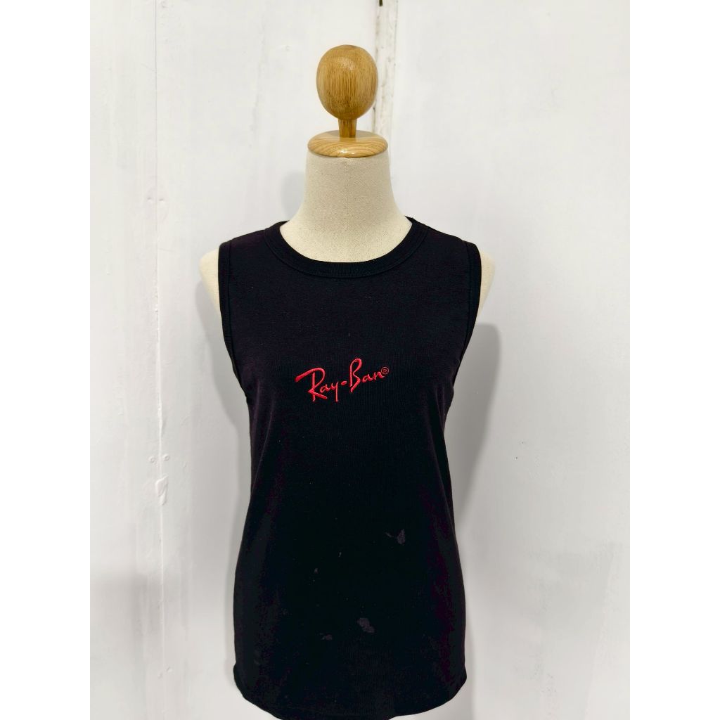 เสื้อผ้ามือสอง มือ2 ราคาถูก 🌷เสื้อสีดำกล้ามปัก rayban *มีรอยเลอะ ซักไม่ออกตามรูปสุดท้าย