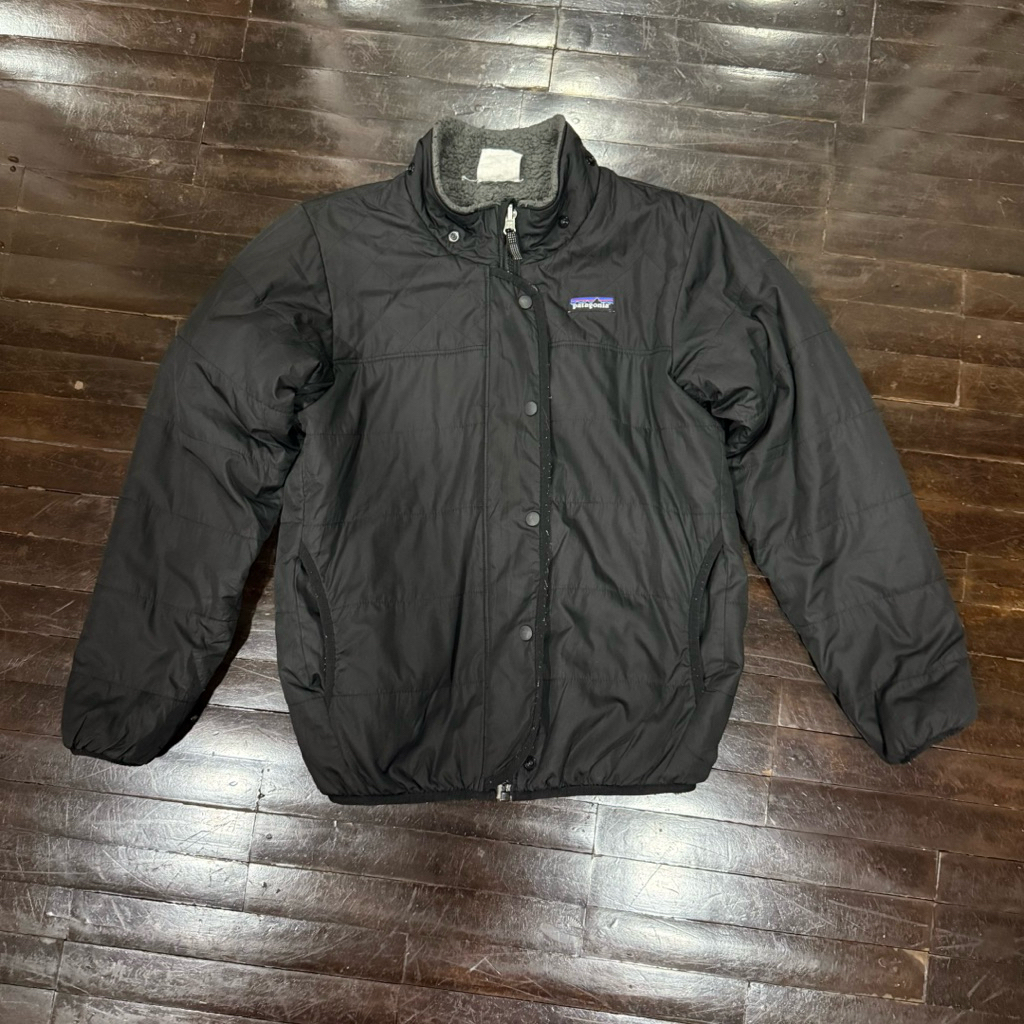 (มือสอง) เสื้อกันหนาว Patagonia ไซส์เด็กหญิง L