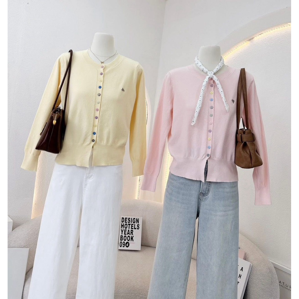 เสื้อไหมพรม ป้าย WA YA น่ารักๆ กระดุม สีสัน ผ้าไม่หนาไม่บางใส่สบายๆ งานจริงน่ารักมากเลย อกไม่เกิน 40