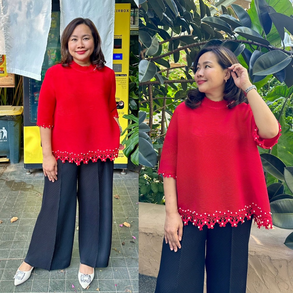 Pleatbynisa A813 เสื้ออัดพลีทแท้ แขนกระบอก สีพื้นแต่ลูกไม้ติดมุกสวยๆที่ชายเสื้อ polyester100%