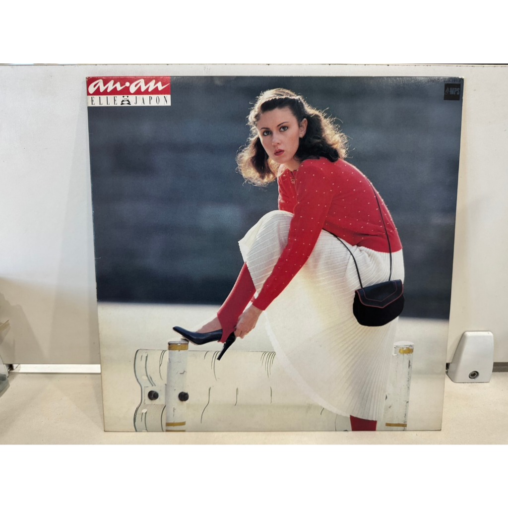 1LP Vinyl Records แผ่นเสียงไวนิล    ELLEAJAPON   (J22B100)