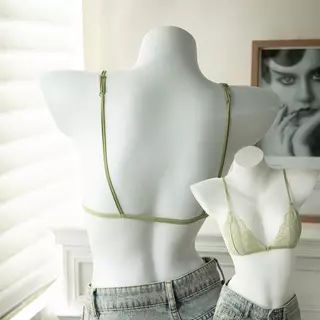 Sexy Girl🖤🖤บราลูกไม้ฝรั่งเศส บราสามเหลี่ยมแบบติดกระดุมด้านหน้า มีให้เลือกหลายสี ราคาประหยัด สวมใส่สบาย.