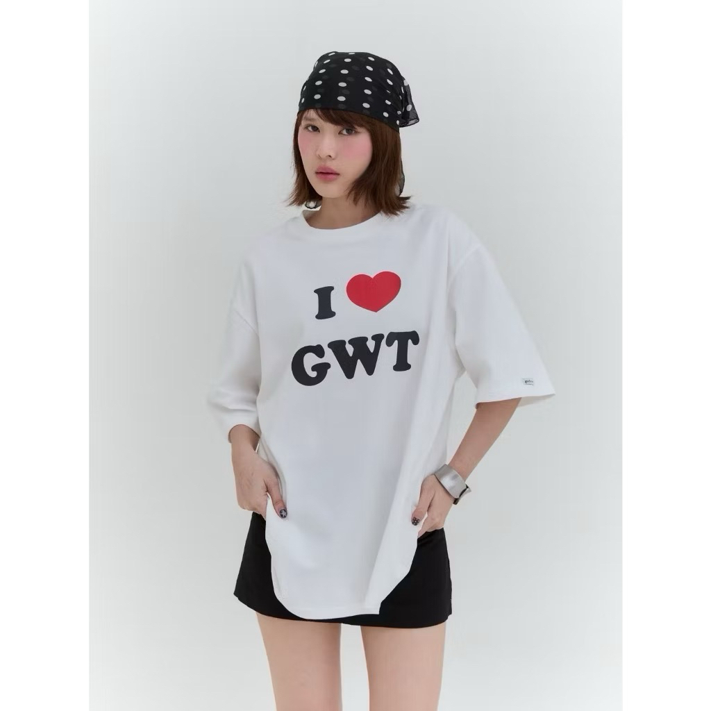 🥛ส่งต่อ Geschwisters "GWT OVERSIZE"เสื้อยืดโอเวอร์ไซส์ (New in pack)