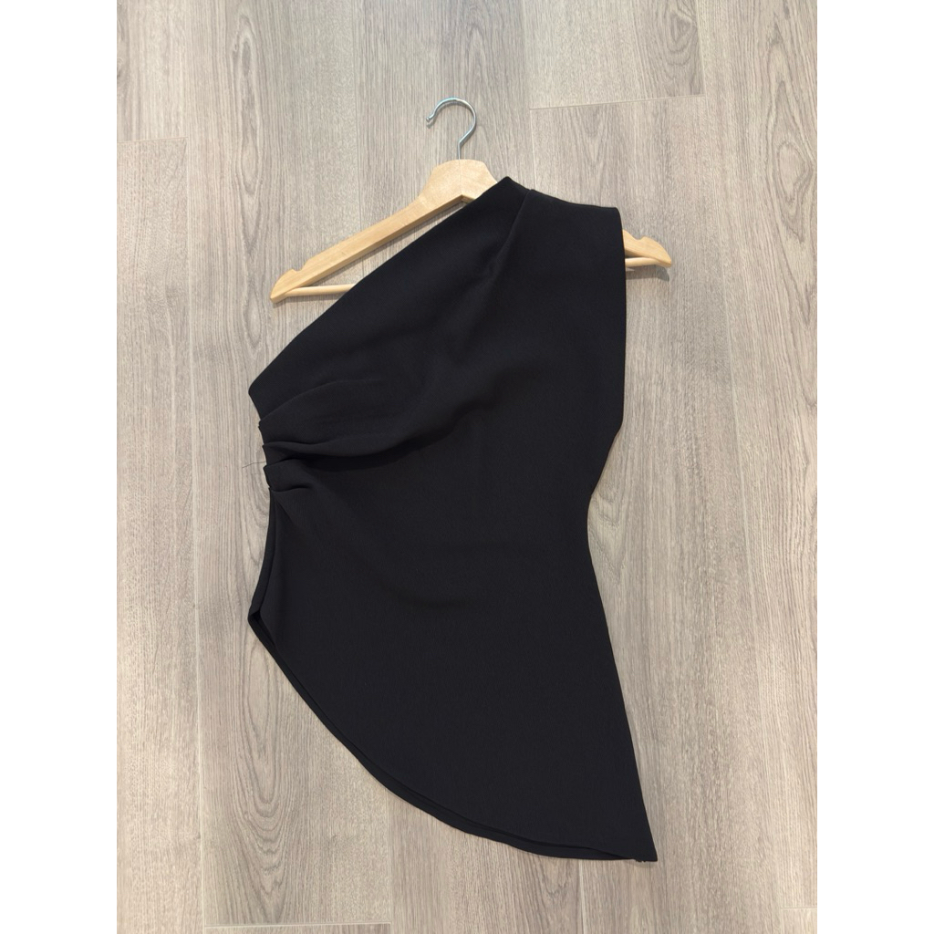 Lowburn - Seoul Collection เสื้อปาดไหล่