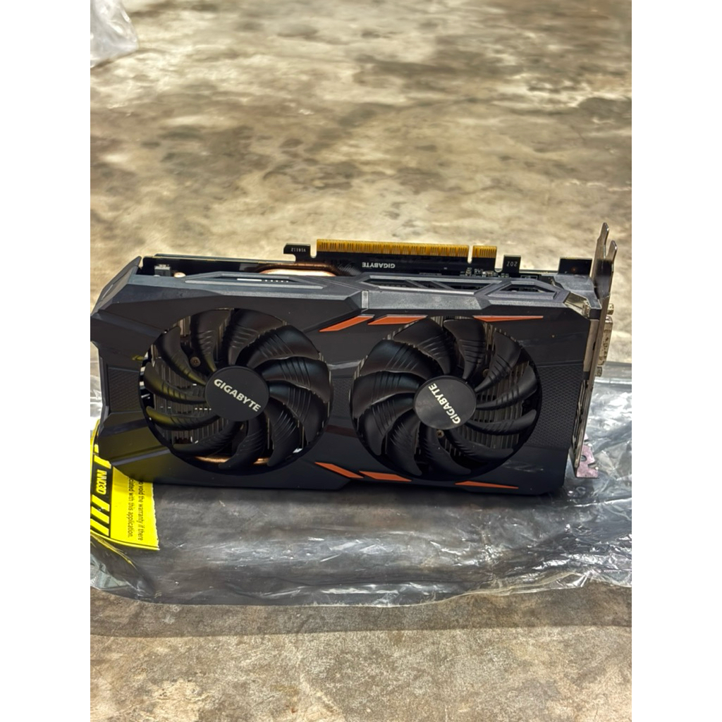 การ์ดจอ GIGABYTE GTX 1050 Ti 4GB (ขายตามสภาพ / งานช่างอะไหล่)