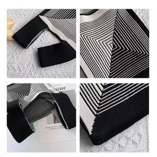 Cute_Girl กระเป๋าถือ bag สไตล์เกาหลี ins ลายสก็อต ลายจุด ลายทาง พกพาได้ ขาวดำ อเนกประสงค์ เรียบง่าย
