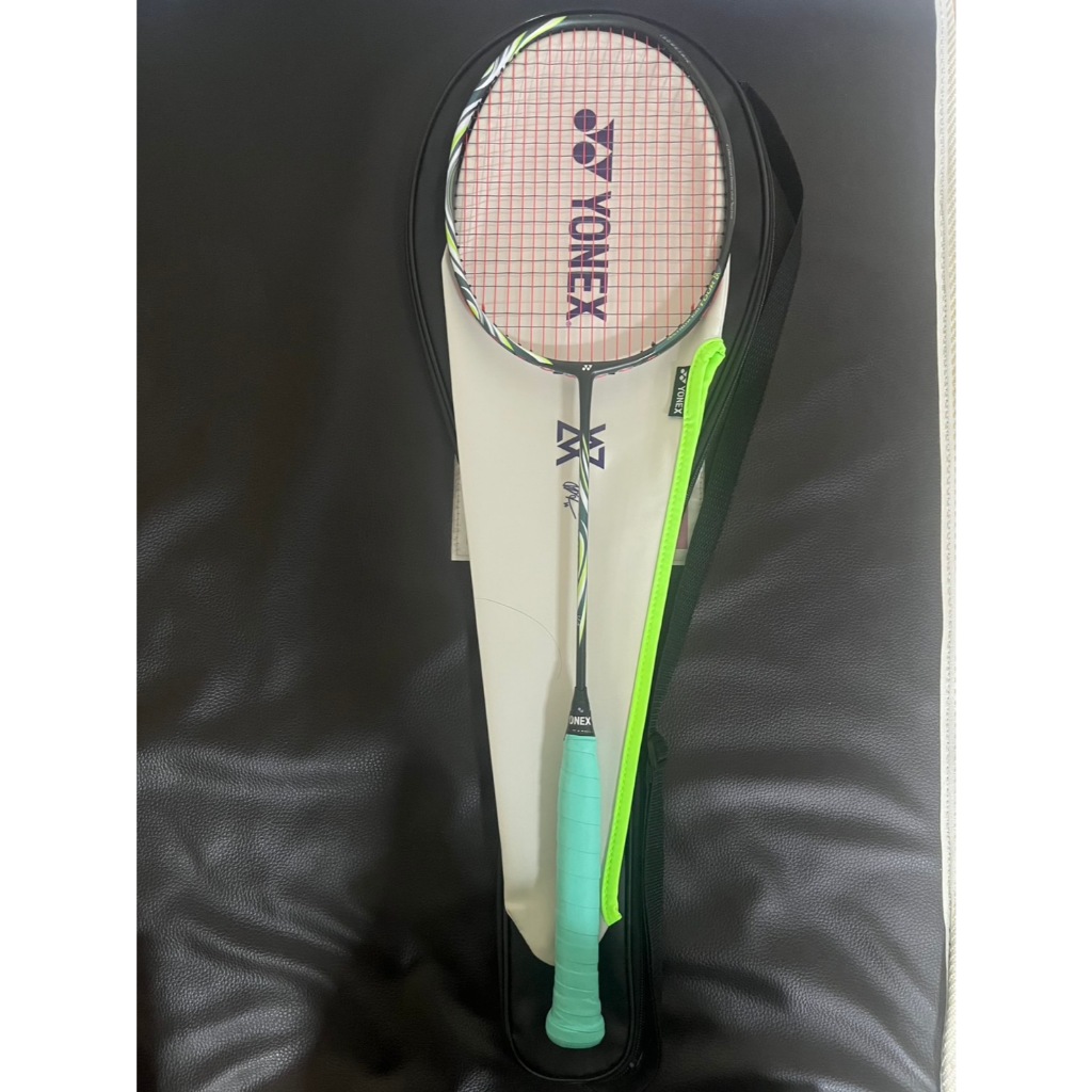 Yonex Astrox 100 tour VA 4UG5 Code SP (ไม้มือ 2)