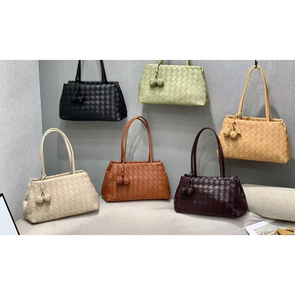 Mu Mu Brand “5261“ กระเป๋าสะพาย