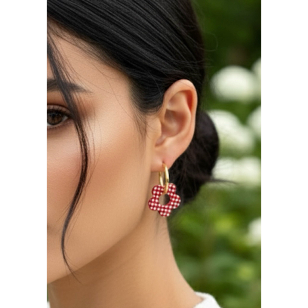 ต่างหูห่วงลายดอกไม้แดง Polka Dot จุดขาว พร้อมส่ง