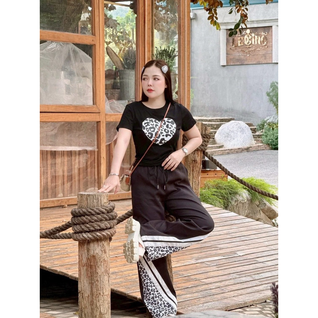 Set 2 ชิ้น เสื้อ+กางเกง พร้อมส่ง‼️ ทรงเข้ารูปใครใส่ก็สวย ต้องจัดค่า สาวๆไม่ควรพลาดคอลนี้