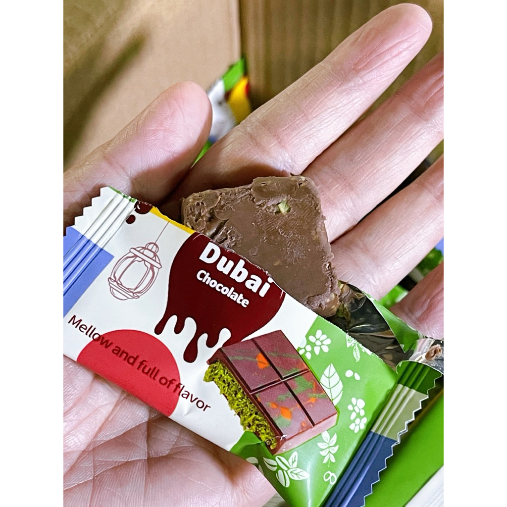 ใหม่ ช็อกโกแลตดูไบจิ๋ว อร่อยแนะนำแช่ตู้เย็นก่อนทานให้ช็อกโกแลตเช็ดตัวนะคะจะกรอบแล้วก็อร่อยมากๆเลย ราคา ถูกที่สุด ดีลบีเคเค แกลเลอรีภาพที่ 7