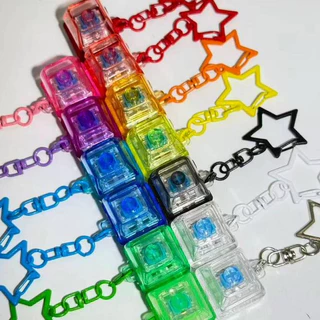 🦄พวงกุญแจ 🦄คีย์บอร์ด มีไฟ พวงกุญแจของเล่น ปุ่มคีย์บอร์ด DIY ปุ่มกดผ่อนคลาย
