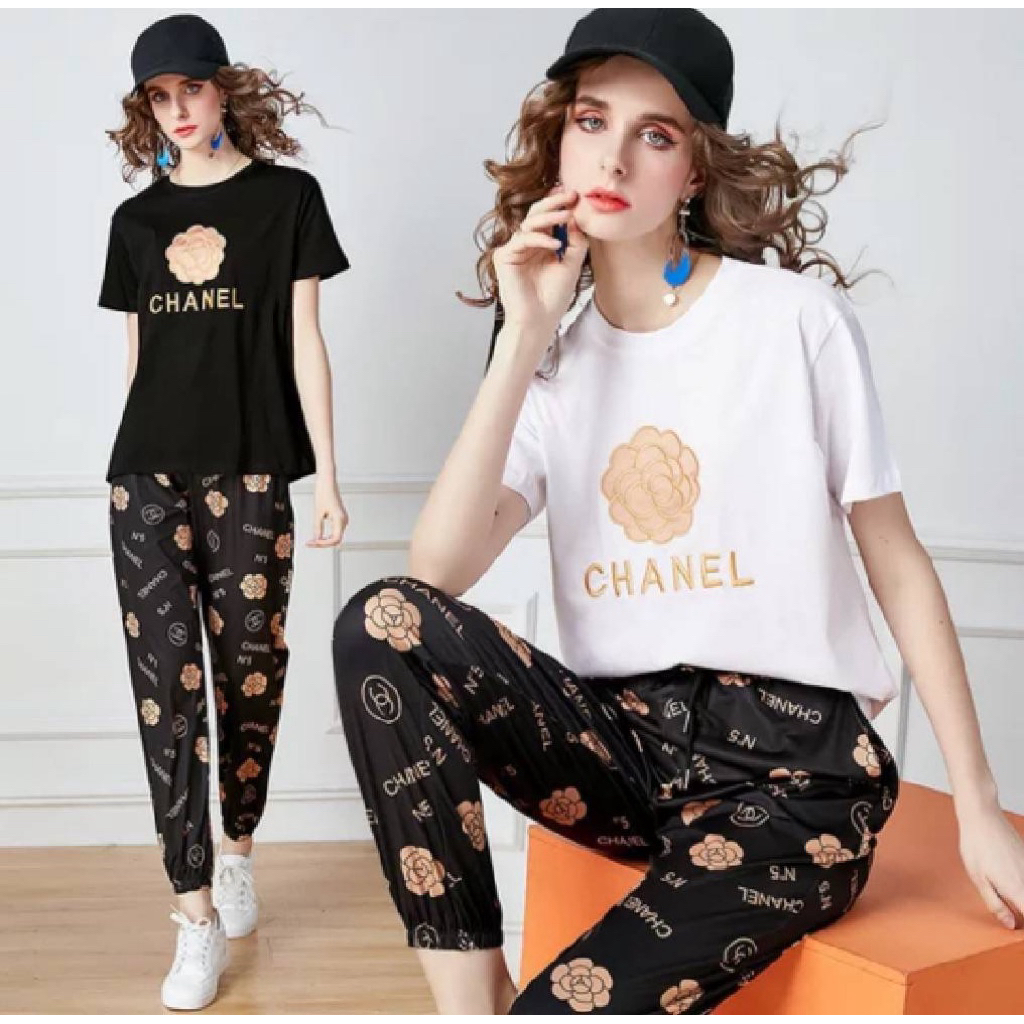 ชุดเซ็ตดอกคามิเลีย  เสื้อยืดคอกลม และกางเกงขายาว  เนื้อผ้ายืด ใส่สบาย  งานสวย สี (:)ขาว , ดำ