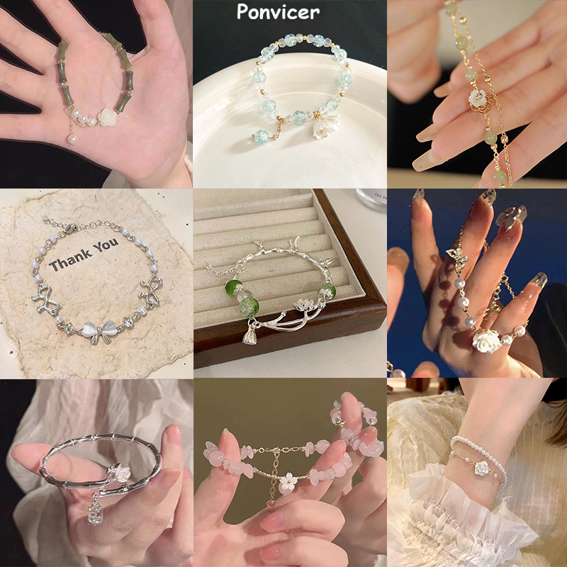 COD-ส่งเร็ว🚚สร้อยข้อมือโคลเวอร์สี่ใบ หรูหราเบาๆสูง สรอยข้อมือ สร้อยข้อมือเพทาย