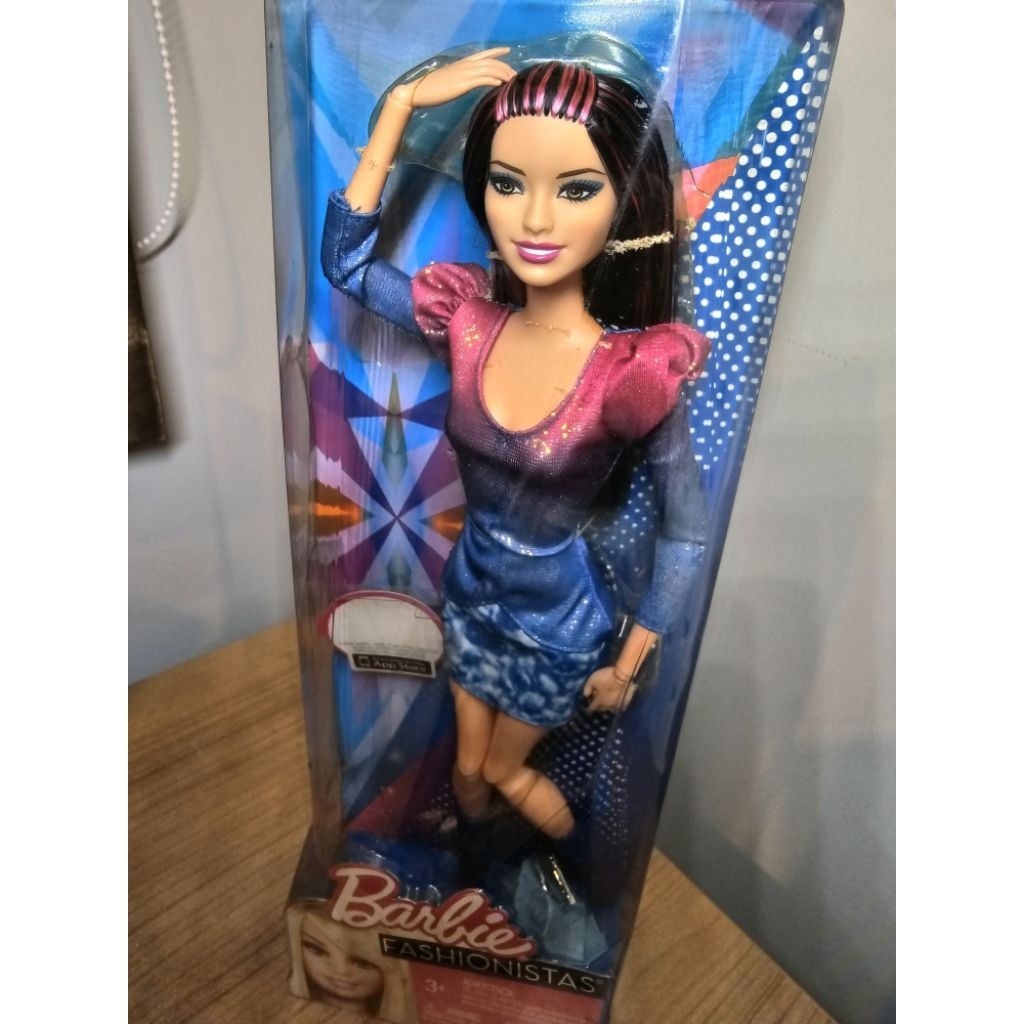 Barbie Fashionista 2013 - Raquelle Black Pink hair