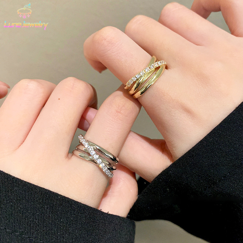COD💖แหวน แบบไขว้ ประดับเพทายสไตล์เกาหลีเรียบง่าย แหวนเปิด เข้ากับทุกการแต่งกาย เครื่องประดับแฟชั่น สำหรับผู้หญิง-Lune