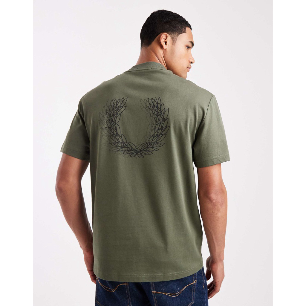 Fred Perry Light Box Laurel Wreath T-Shirt in Green