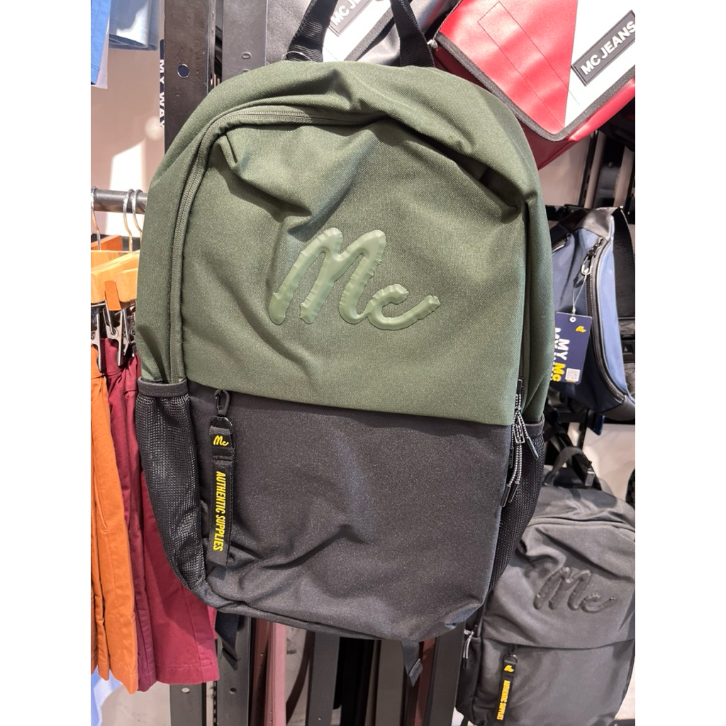 Mc Backpack กระเป๋าเป้สะพายหลัง ของแท้จากช้อป100%✅ มีให้เลือก2สี บริการเก็บปลายทาง