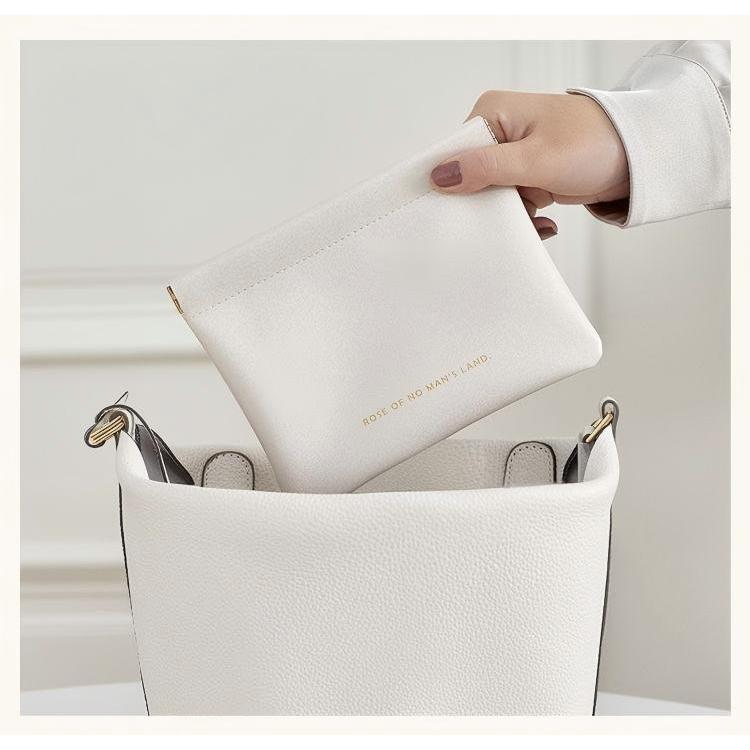 [ Gift ] Self-closing storage bag กระเป๋าใส่หูฟังอเนกประสงค์{ของขวัญที่ไม่ใช่แบรนด์ ANKER}